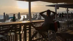 Wielkanoc i lato 2026 roku: co się zmienia w lotach – i jak zarezerwować bilety, mając plan awaryjny.